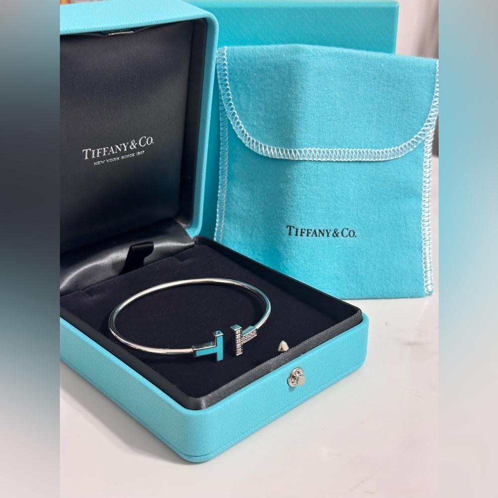 Tiffany & Co. Diamond and Turquoise Wire Bracelet in White Gold